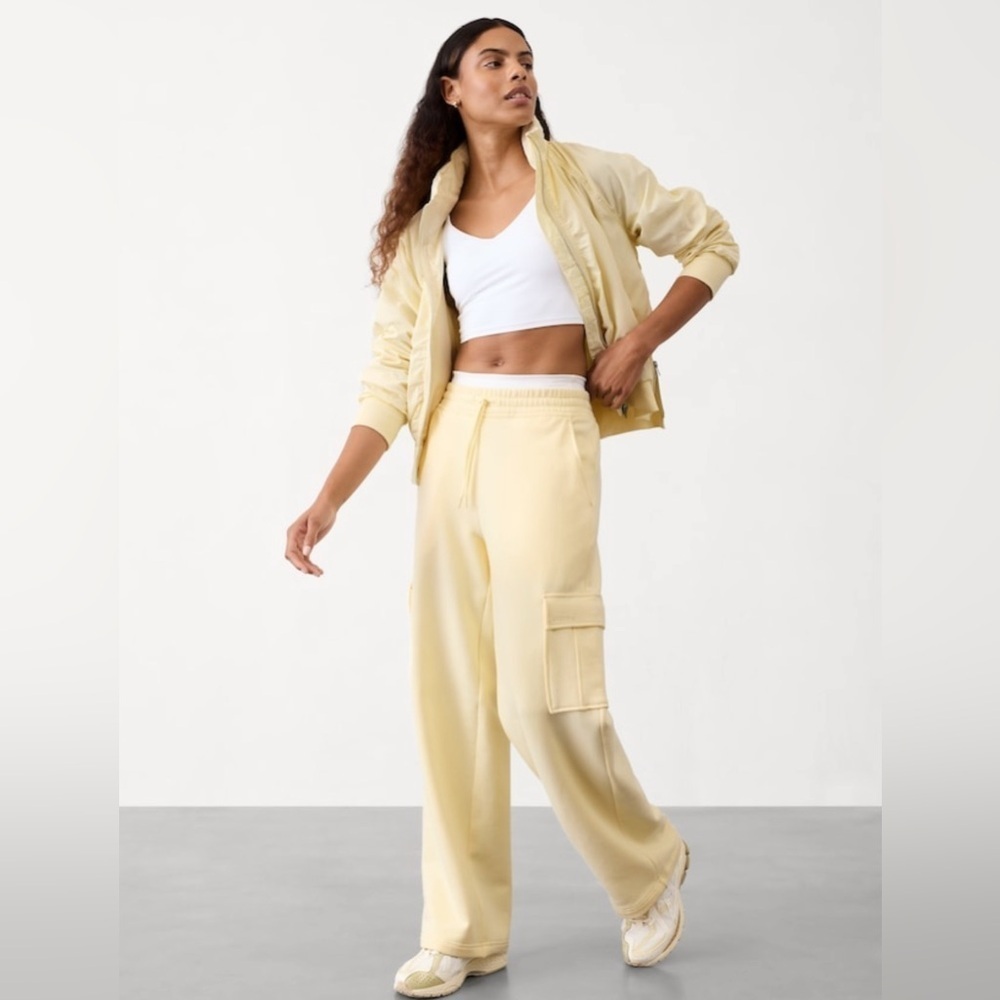 NWT Athleta Easy Fleece Straight Cargo Glow Pant Size XXS/P